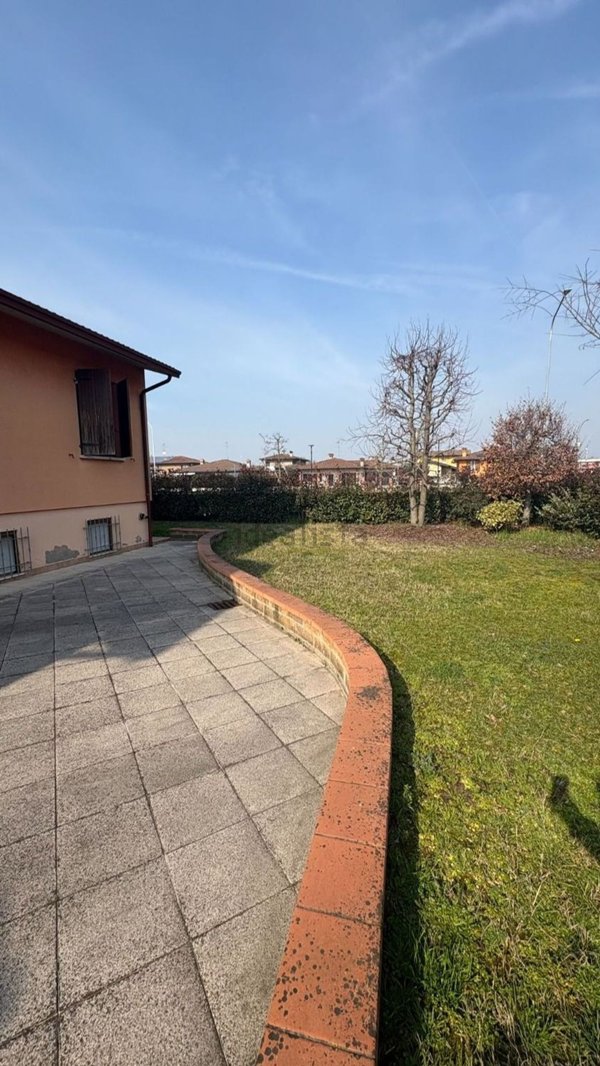 casa indipendente in vendita ad Alfianello