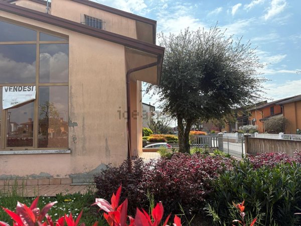 casa indipendente in vendita ad Alfianello