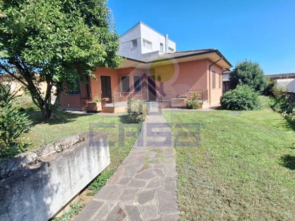 casa indipendente in vendita ad Alfianello