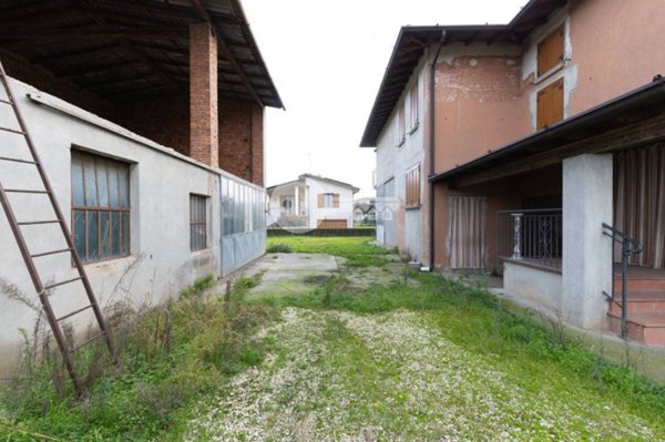 casa indipendente in vendita ad Alfianello