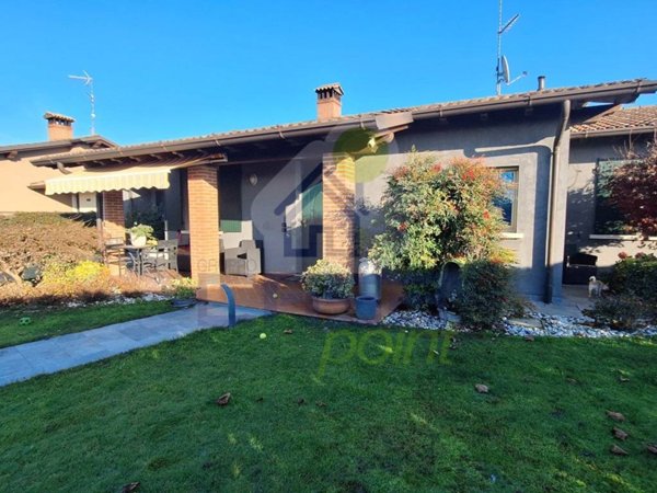 casa indipendente in vendita ad Alfianello