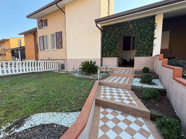 casa indipendente in vendita ad Alfianello