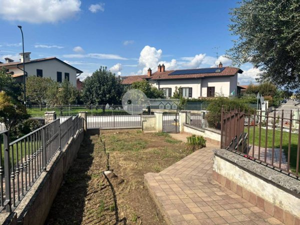 casa indipendente in vendita ad Alfianello