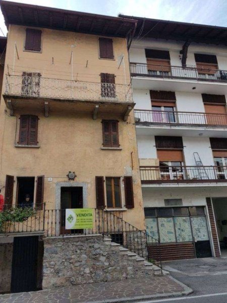 casa semindipendente in vendita ad Anfo