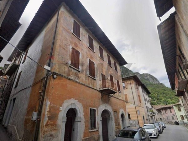 casa indipendente in vendita ad Anfo