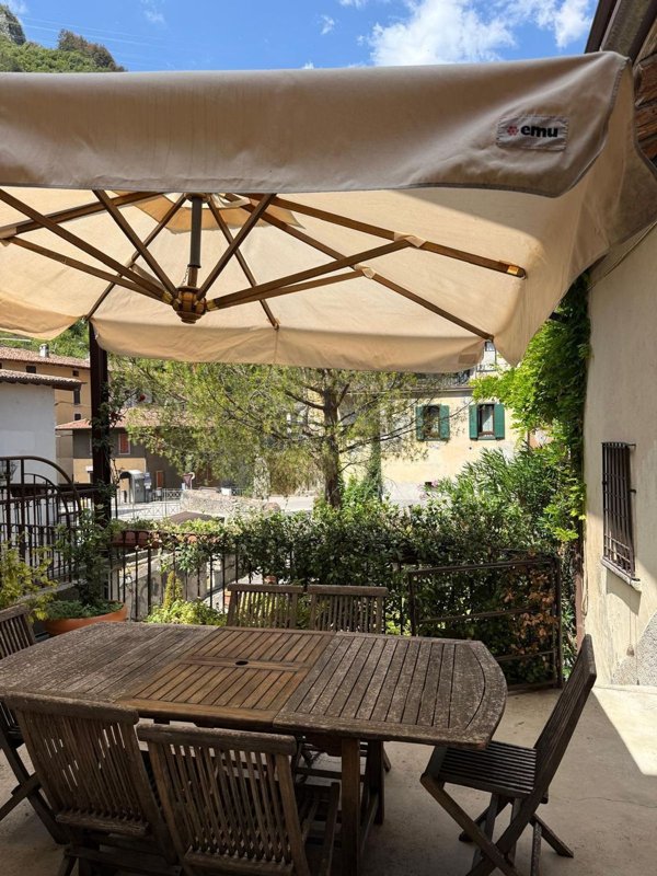 casa indipendente in vendita ad Anfo