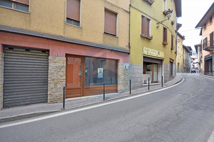 negozio in vendita ad Angolo Terme