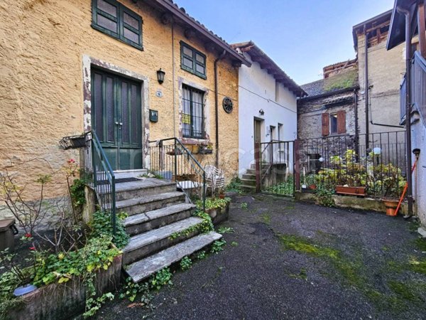 casa indipendente in vendita ad Angolo Terme