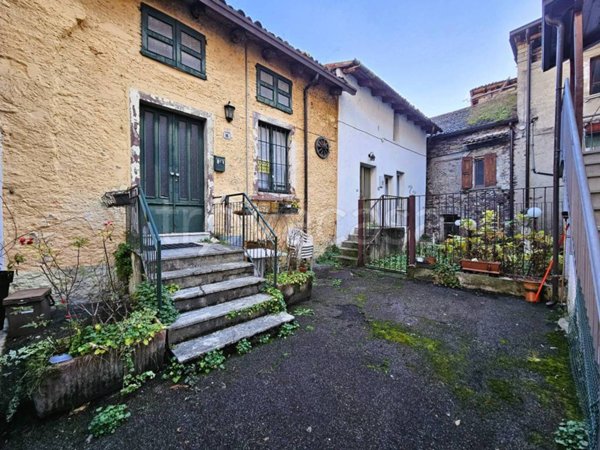 casa indipendente in vendita ad Angolo Terme