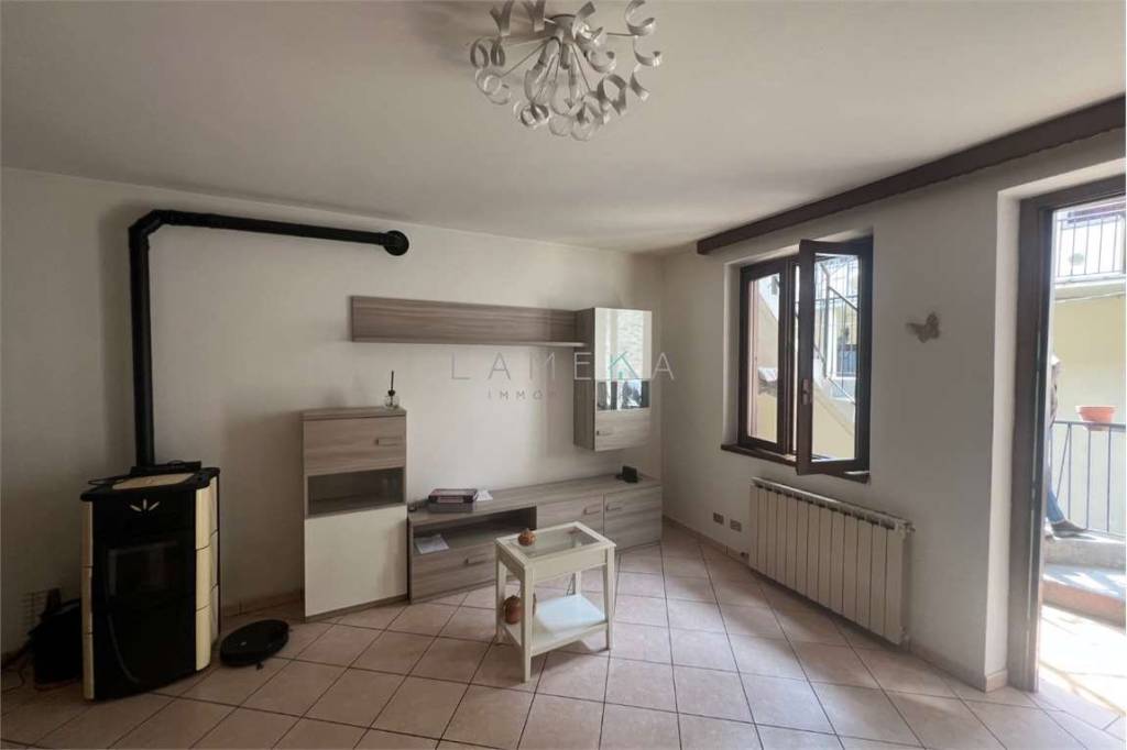 casa indipendente in vendita ad Angolo Terme