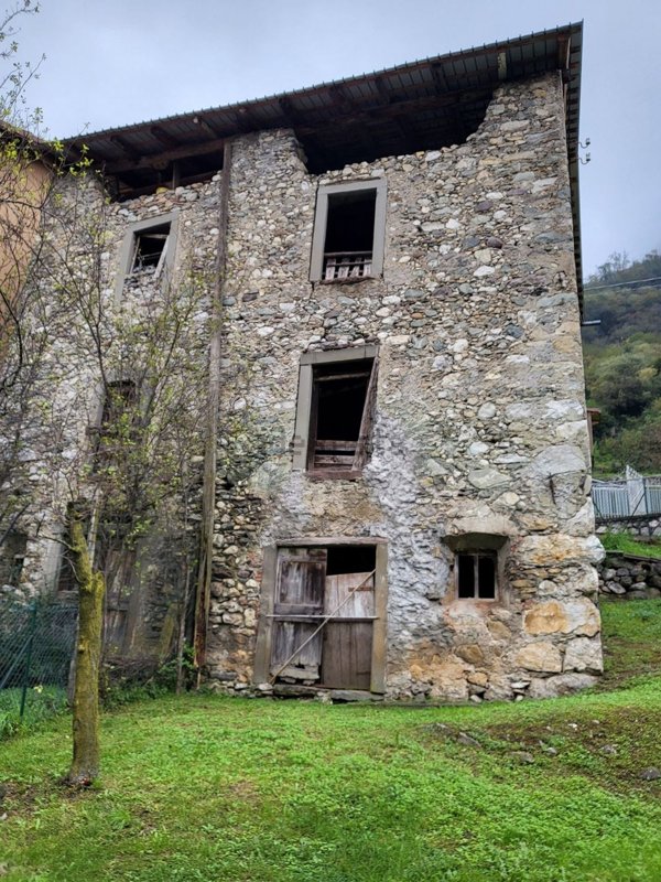 appartamento in vendita ad Angolo Terme