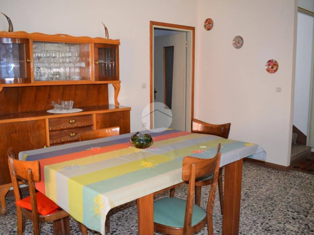 casa indipendente in vendita ad Angolo Terme
