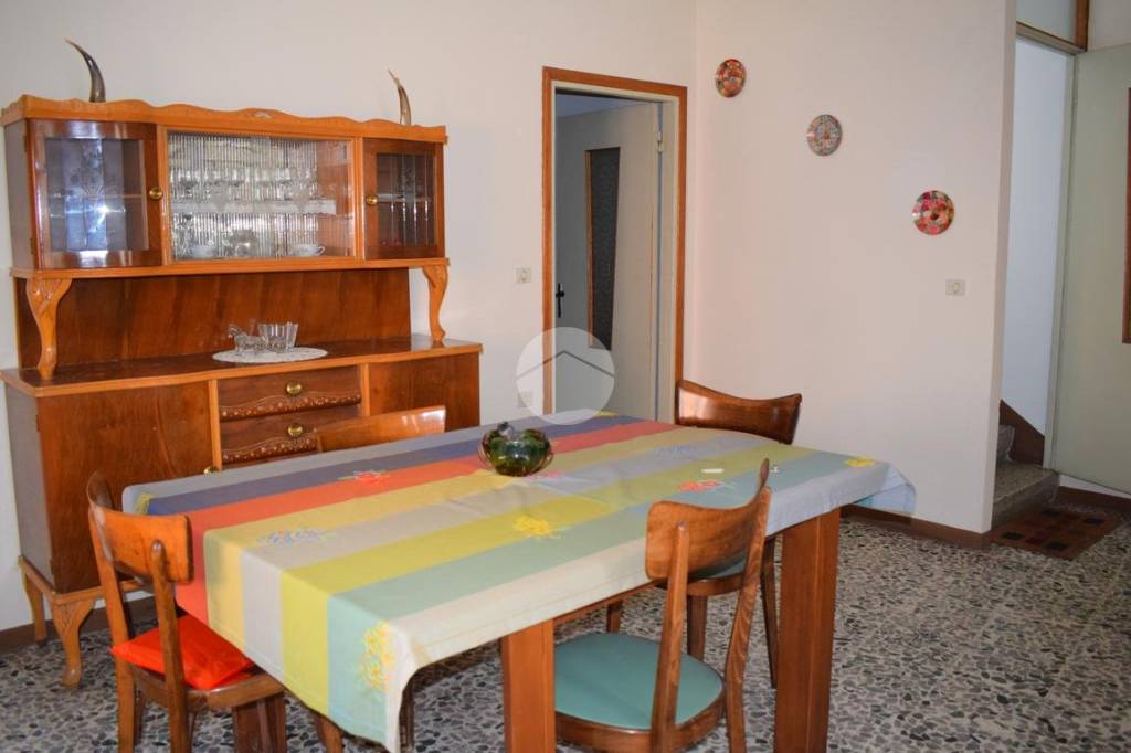 casa indipendente in vendita ad Angolo Terme