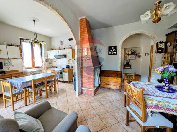 appartamento in vendita ad Angolo Terme