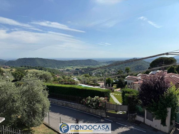 casa indipendente in vendita ad Angolo Terme