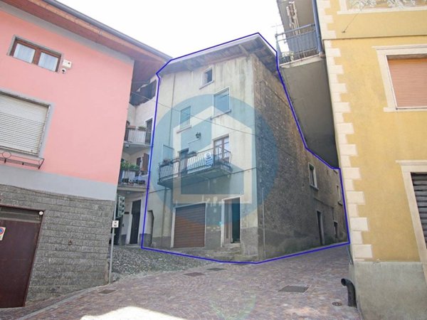 casa semindipendente in vendita ad Angolo Terme