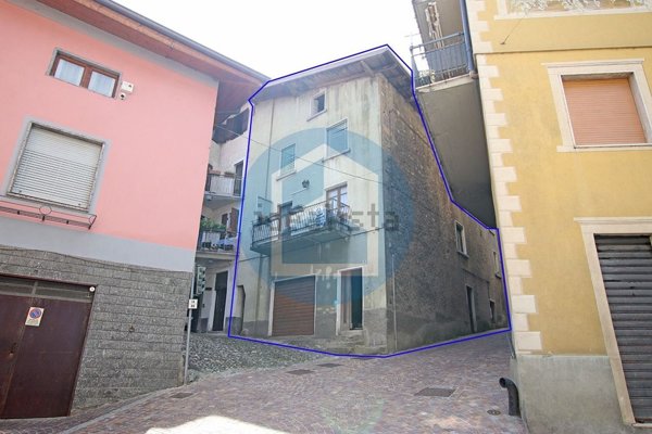 casa semindipendente in vendita ad Angolo Terme