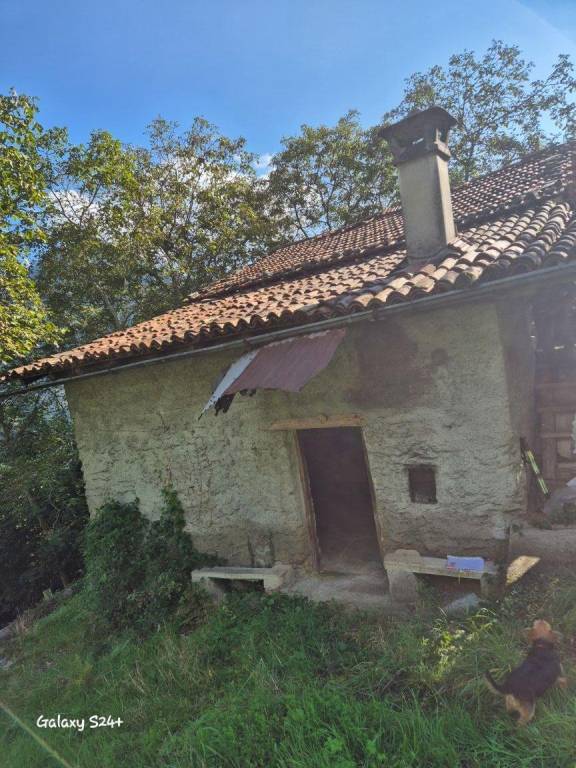 rudere in vendita ad Angolo Terme in zona Anfurro
