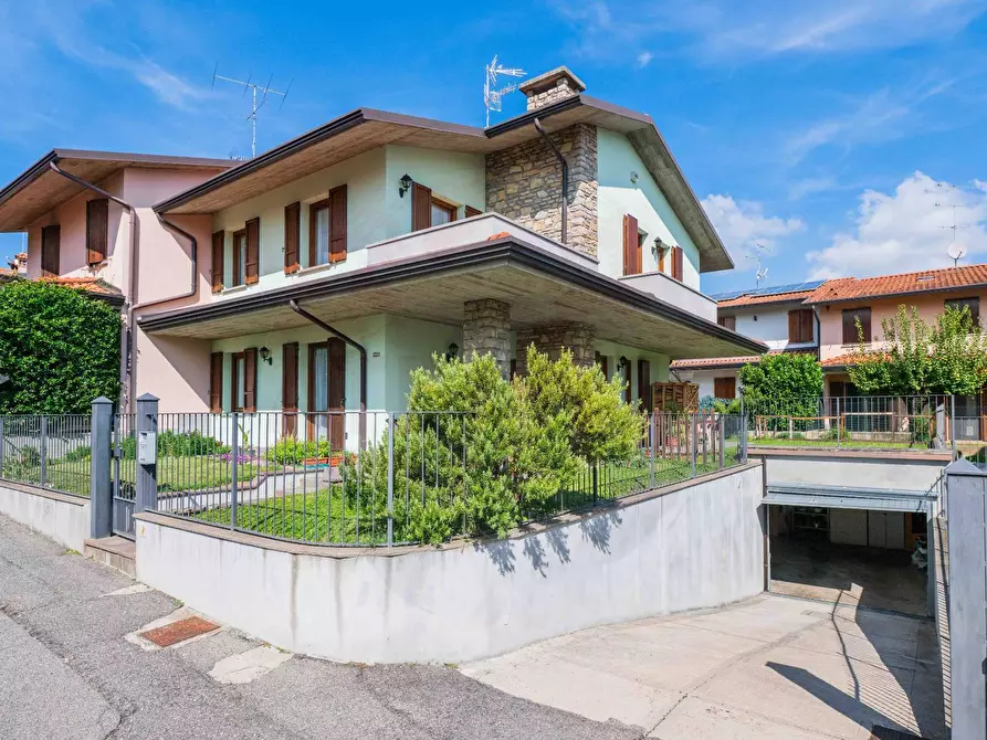 casa indipendente in vendita ad Angolo Terme