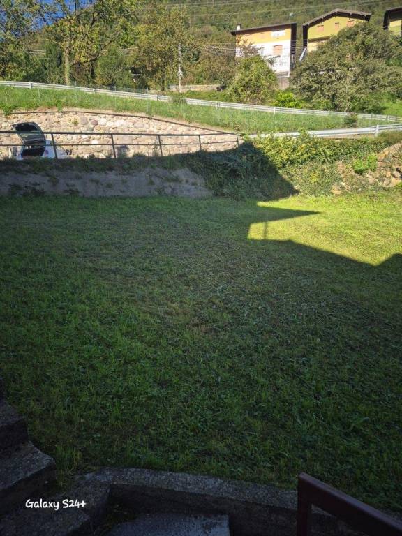 casa indipendente in vendita ad Angolo Terme in zona Anfurro