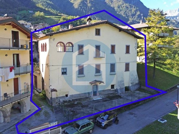 casa indipendente in vendita ad Angolo Terme