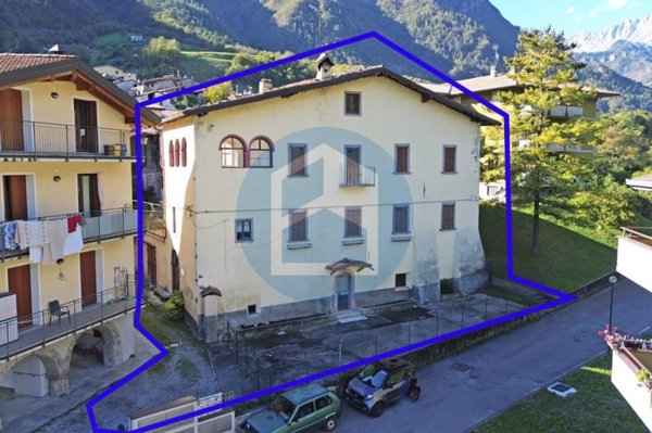 casa indipendente in vendita ad Angolo Terme