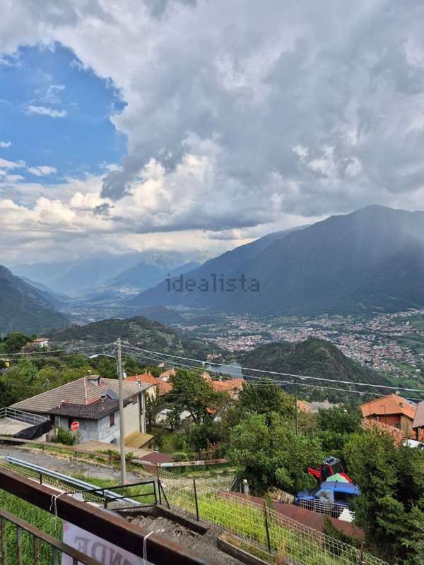 casa indipendente in vendita ad Angolo Terme