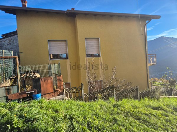 casa indipendente in vendita ad Angolo Terme