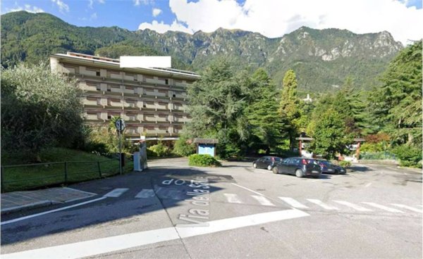 negozio in vendita ad Angolo Terme