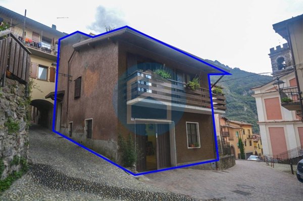 casa indipendente in vendita ad Angolo Terme