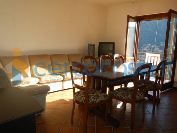 casa indipendente in vendita ad Angolo Terme