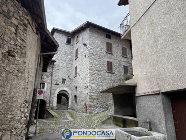 appartamento in vendita ad Angolo Terme