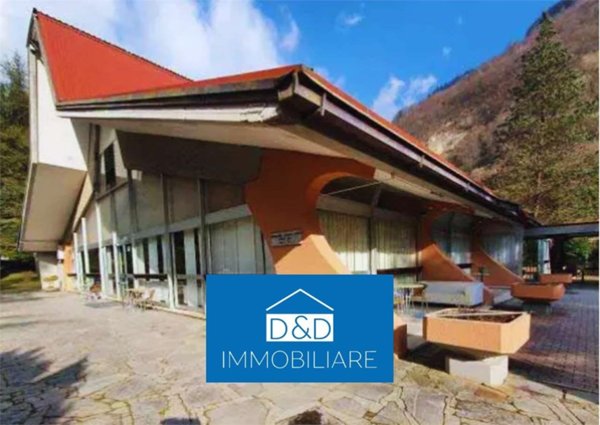 negozio in vendita ad Angolo Terme