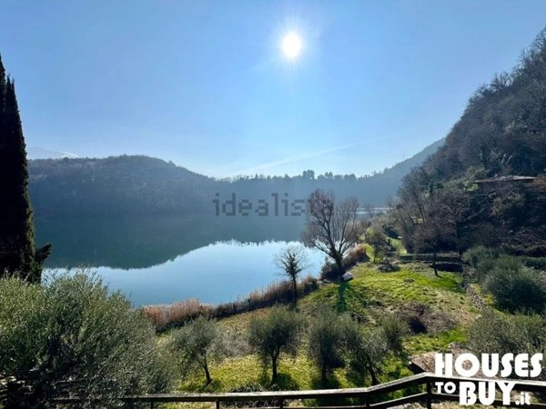 casa indipendente in vendita ad Angolo Terme