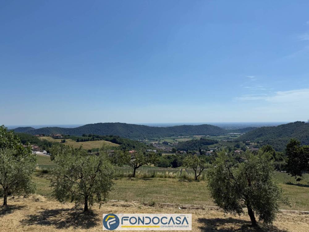 casa indipendente in vendita ad Angolo Terme