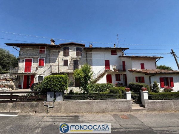 casa indipendente in vendita ad Angolo Terme