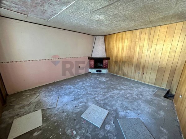 casa indipendente in vendita ad Angolo Terme