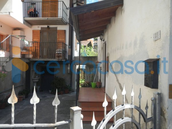 appartamento in vendita ad Angolo Terme in zona Mazzunno