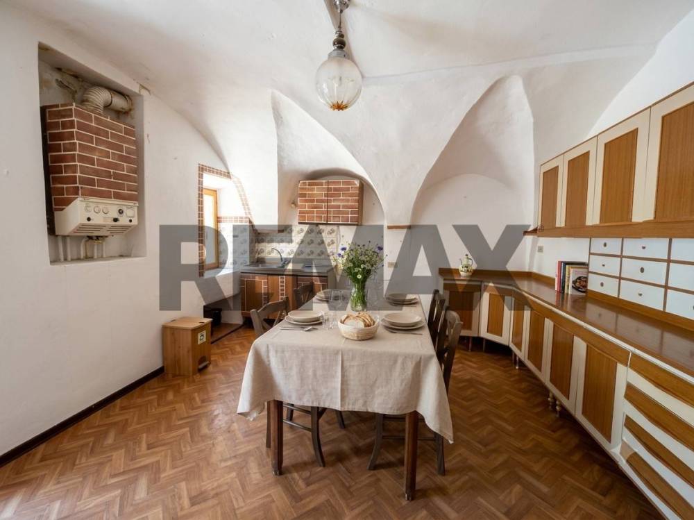 casa indipendente in vendita ad Angolo Terme