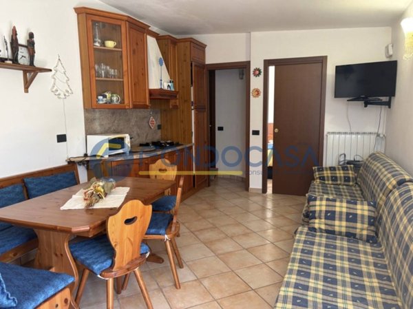 appartamento in vendita ad Angolo Terme in zona Anfurro