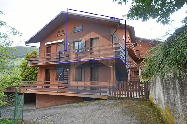 appartamento in vendita ad Artogne in zona Acquebone
