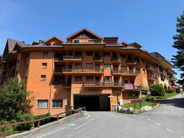 negozio in vendita ad Artogne in zona Montecampione