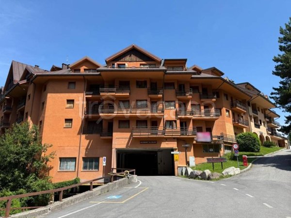 negozio in vendita ad Artogne in zona Montecampione