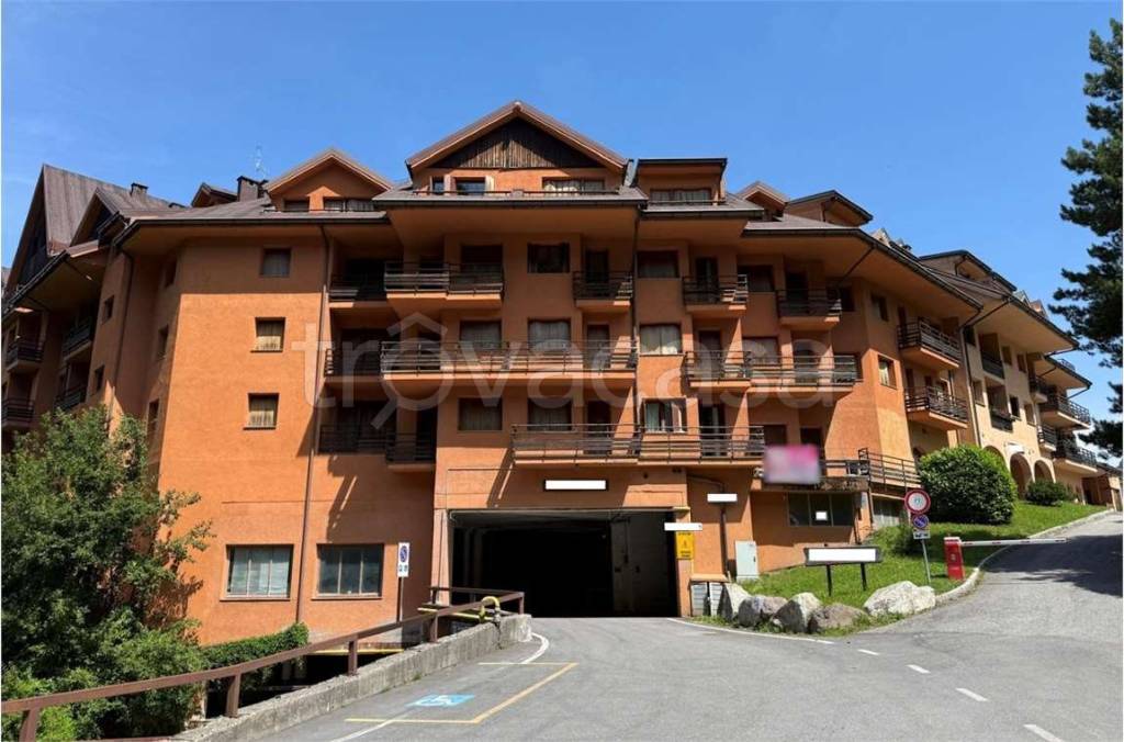 ufficio in vendita ad Artogne in zona Montecampione