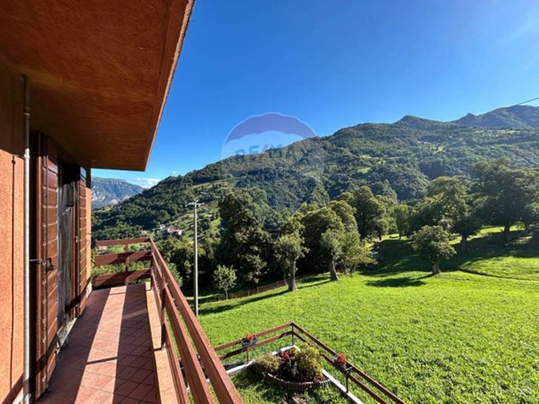 appartamento in vendita ad Artogne in zona Acquebone