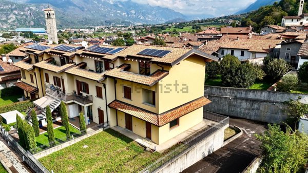 casa indipendente in vendita ad Artogne