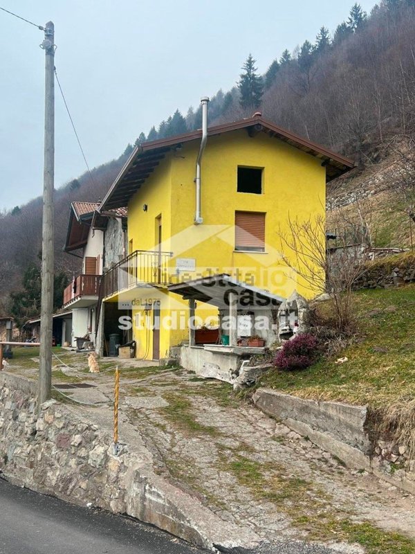 appartamento in vendita ad Artogne in zona Montecampione