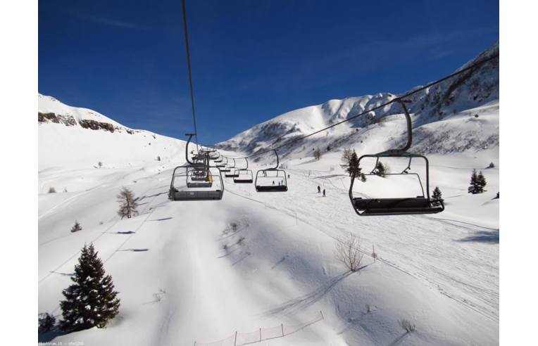 casa indipendente in vendita ad Artogne