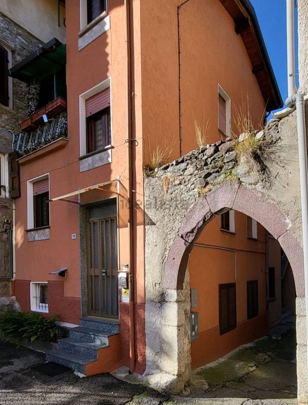 casa indipendente in vendita ad Artogne