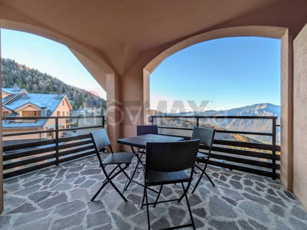 appartamento in vendita ad Artogne in zona Montecampione